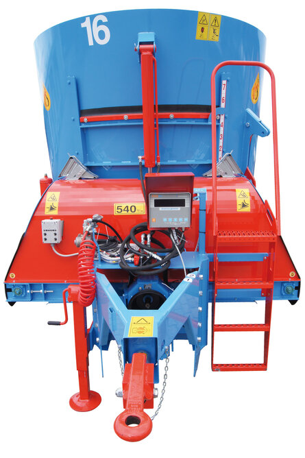 Mixer de furaje VV cu echipament special, transportor frontal cu lanț